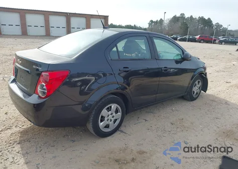 2014 Chevrolet Sonic Ls Auto z USA, uszkodzony, nr VIN 1G1JA5SH6E4204294